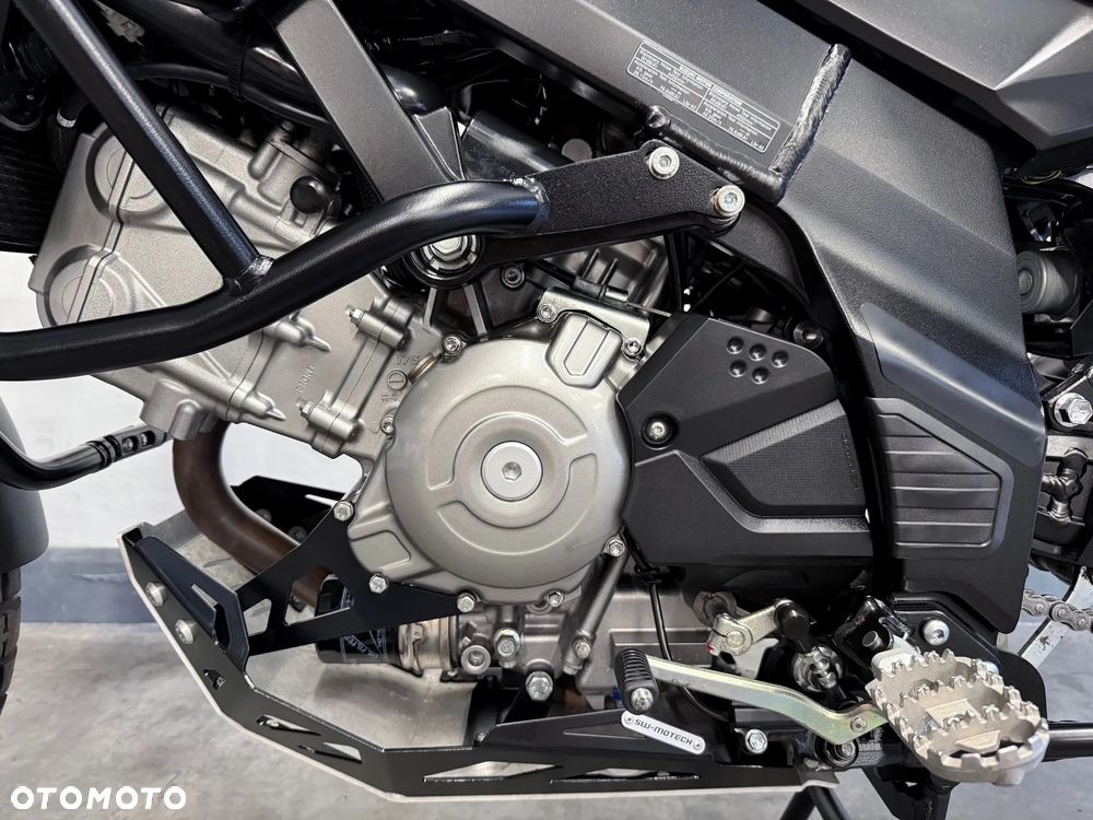 Suzuki V-STROM - 16