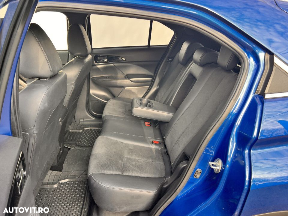 Mitsubishi Eclipse-Cross - 8