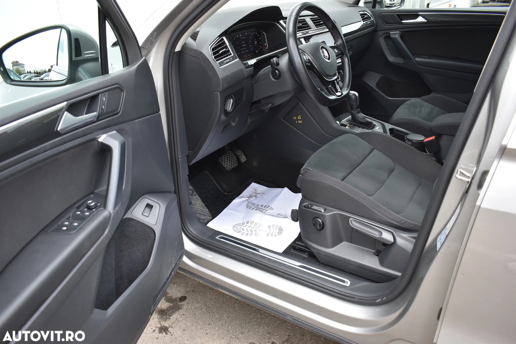 Volkswagen Tiguan 2.0 TSI OPF DSG 4Motion R-Line - 16