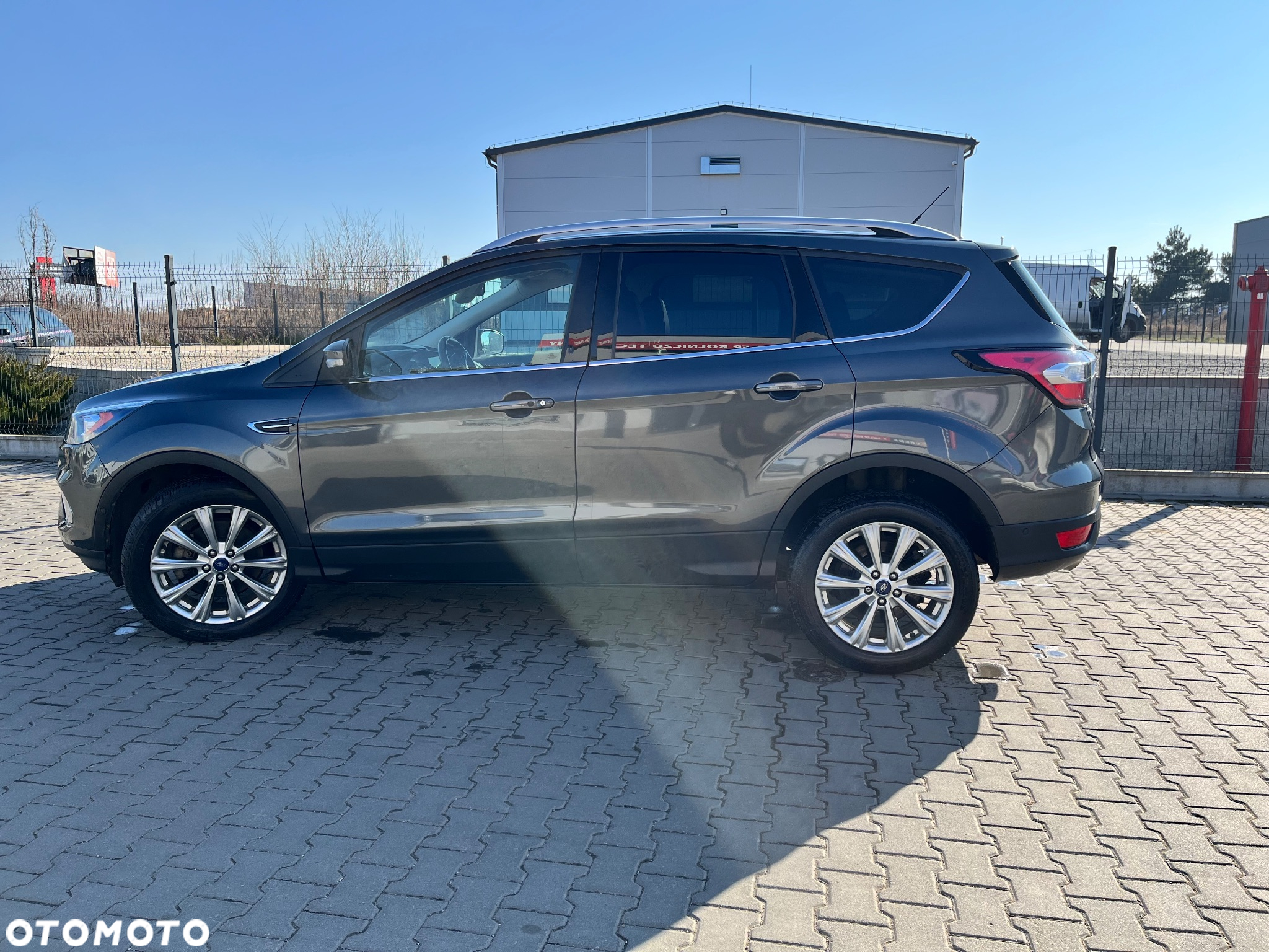 Ford Escape 2.0 EcoBoost AWD Titanium - 2