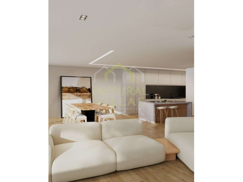 CHAVE NA MÃO: Moradia T4 de Luxo em Montenegro - Grande imagem: 3/6