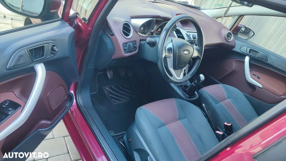 Ford Fiesta 1.25i Titanium - 5