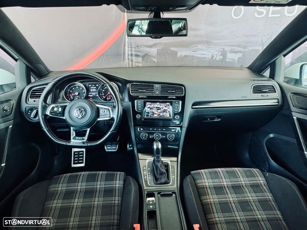VW Golf 2.0 TSi GTi DSG - 11