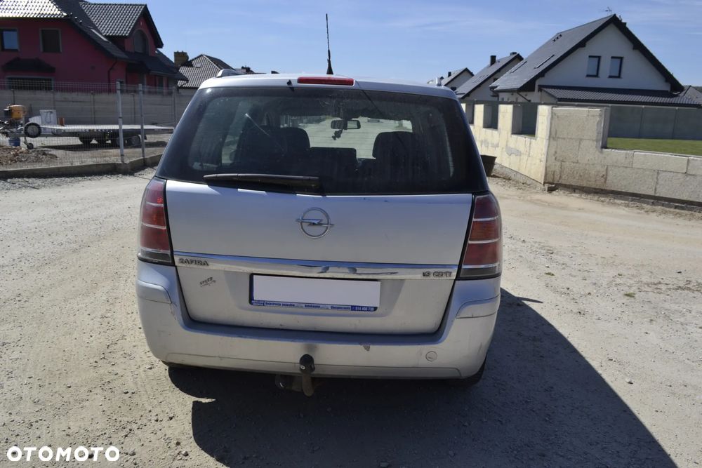 Opel Zafira 1.9 CDTI - 8