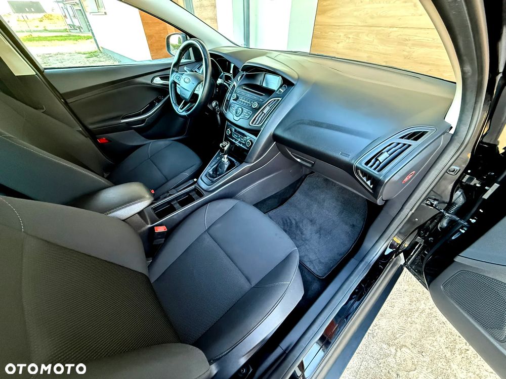 Ford Focus 1.0 EcoBoost Black Edition ASS - 6