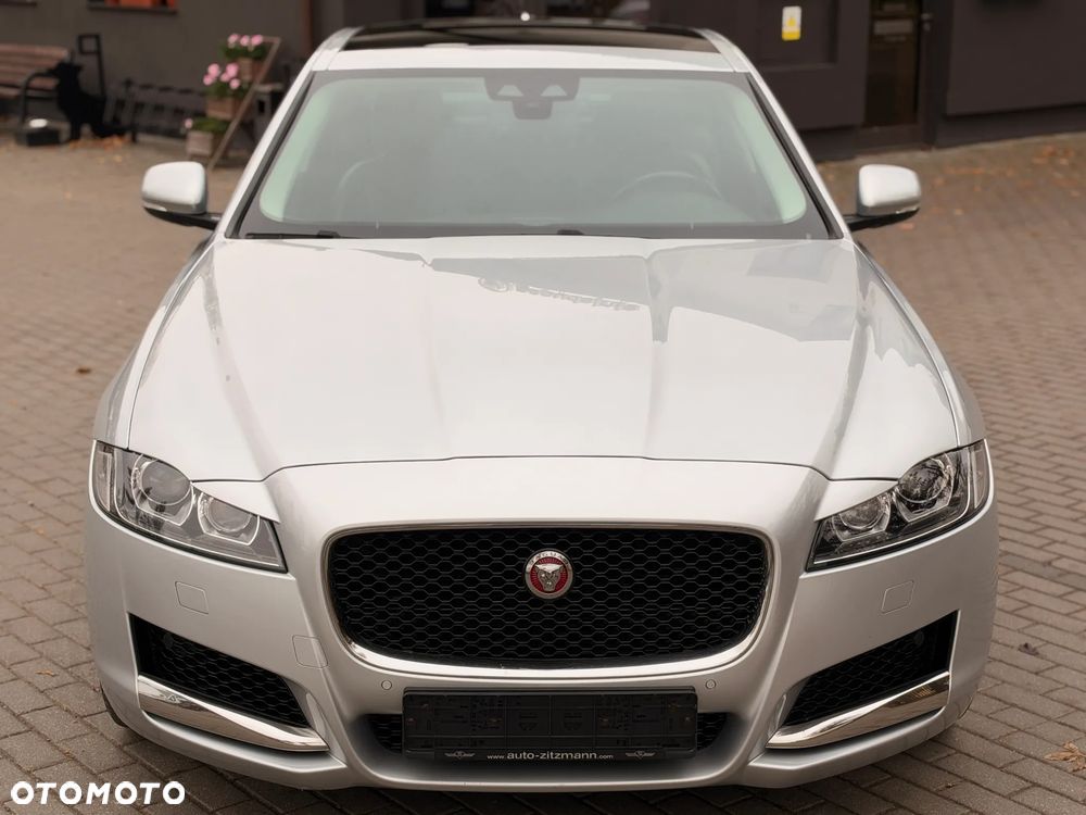 Jaguar XF 3.0 TDV6 300 Sport - 8
