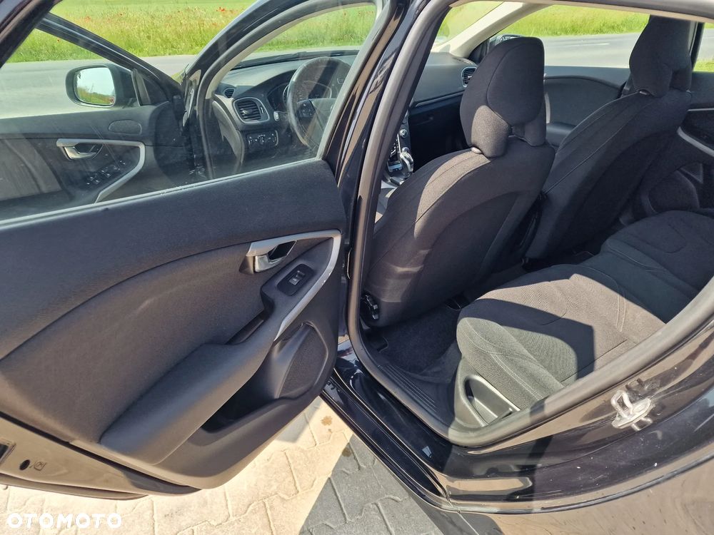 Volvo V40 D3 Geartronic Momentum - 17