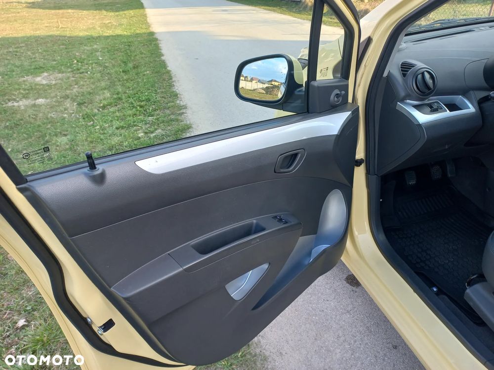 Chevrolet Spark 1.0 - 28