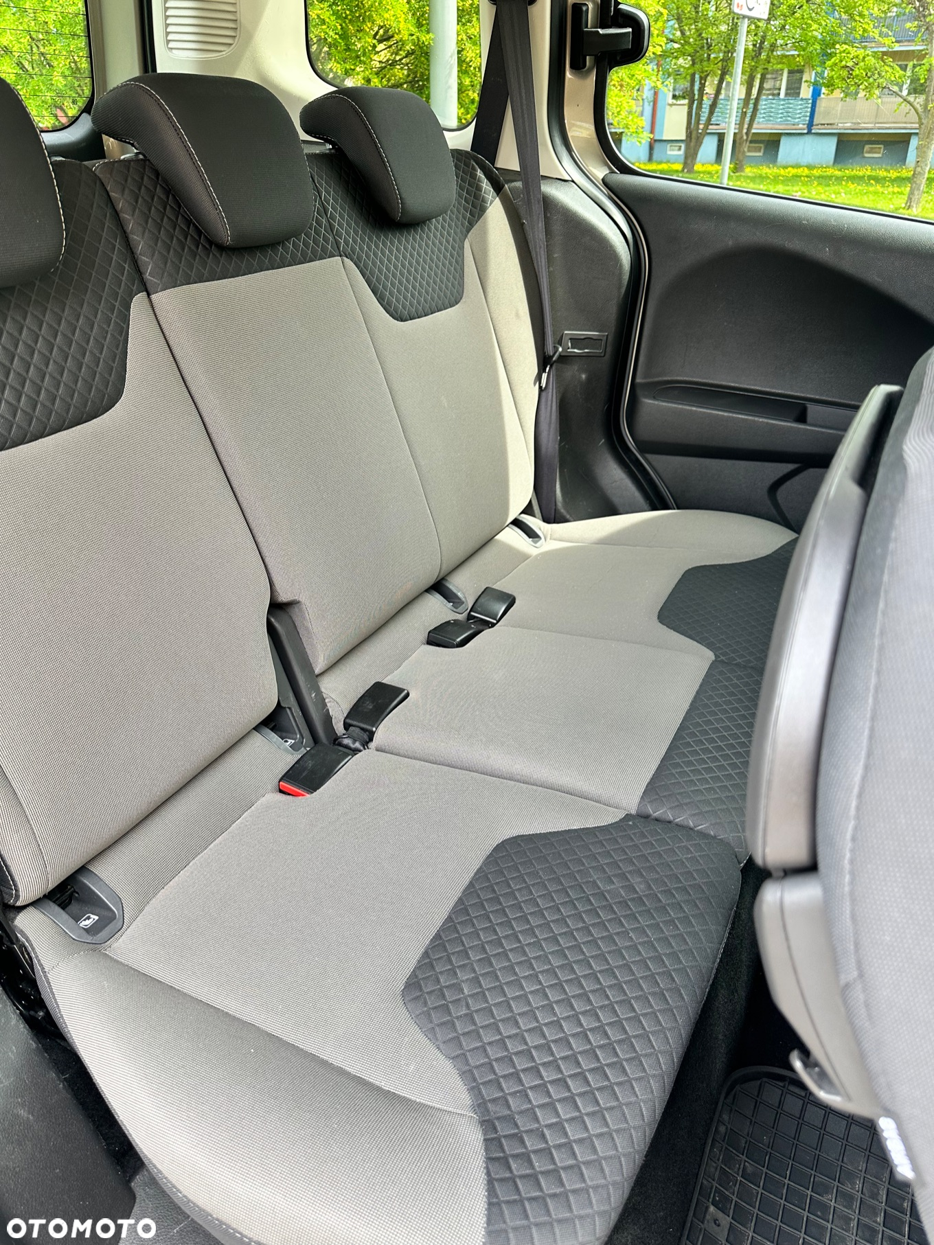 Ford Tourneo Courier 1.6 TDCi Titanium - 9