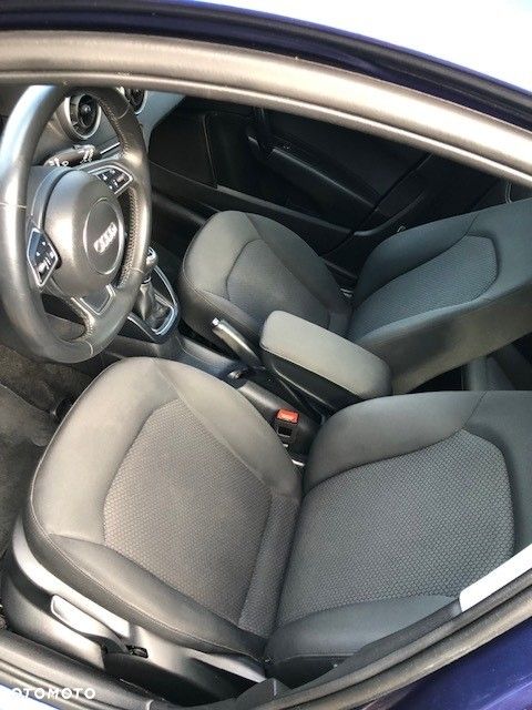 Audi A1 Sportback 1.6 TDI design - 9