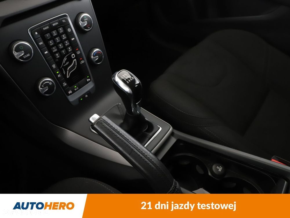 Volvo V40 Cross Country D2 Momentum - 24