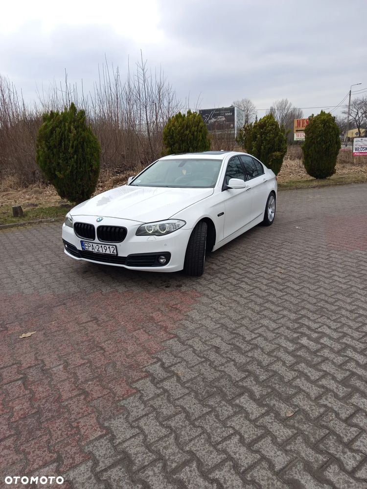 BMW Seria 5 528i - 2
