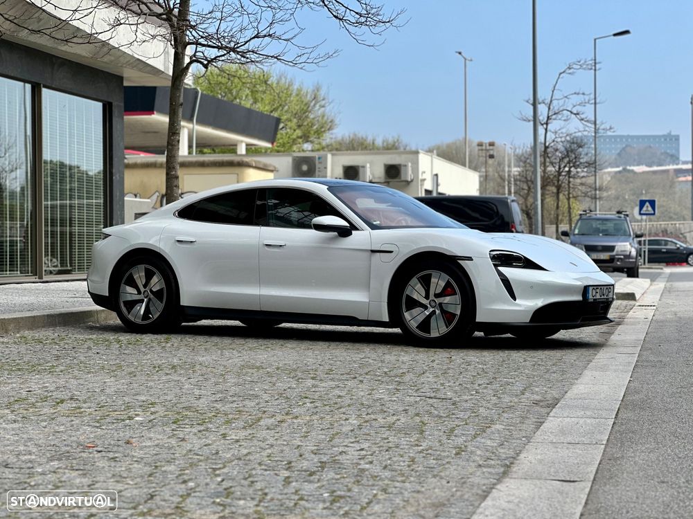 Porsche Taycan 4S Bateria Performance Plus - 13