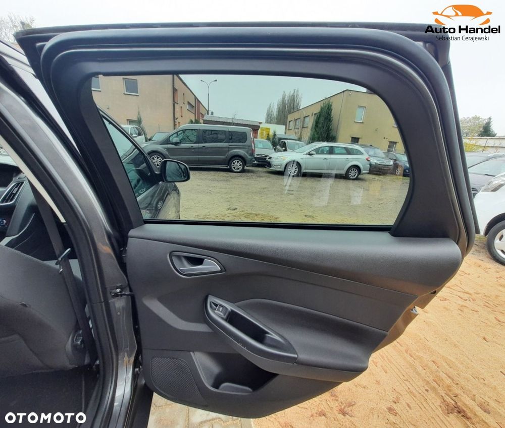 Ford Focus Turnier 1.5 EcoBoost Start-Stopp-System TITANIUM - 40