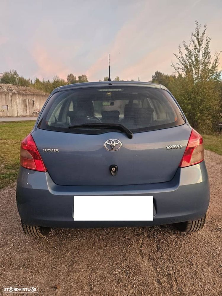 Toyota Yaris 1.4 D-4D Sol - 3