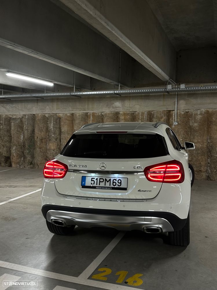 Mercedes-Benz GLA 220 - 8