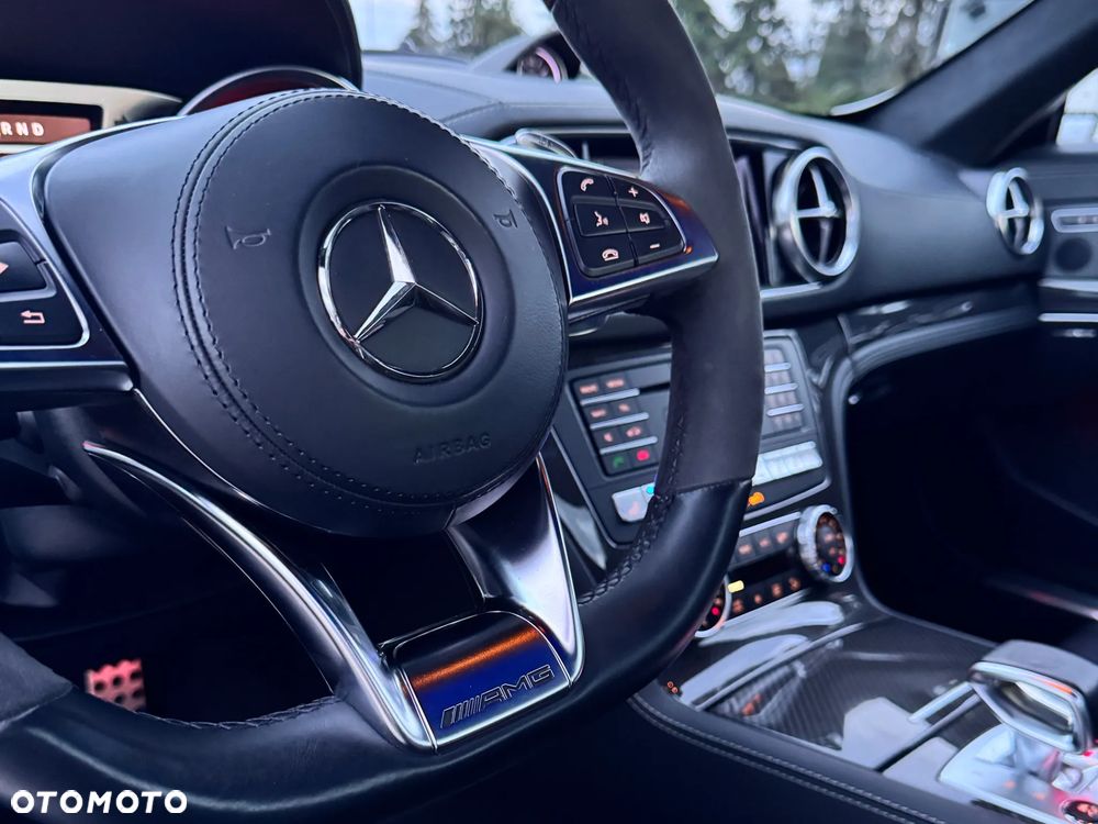 Mercedes-Benz SL 63 AMG - 36