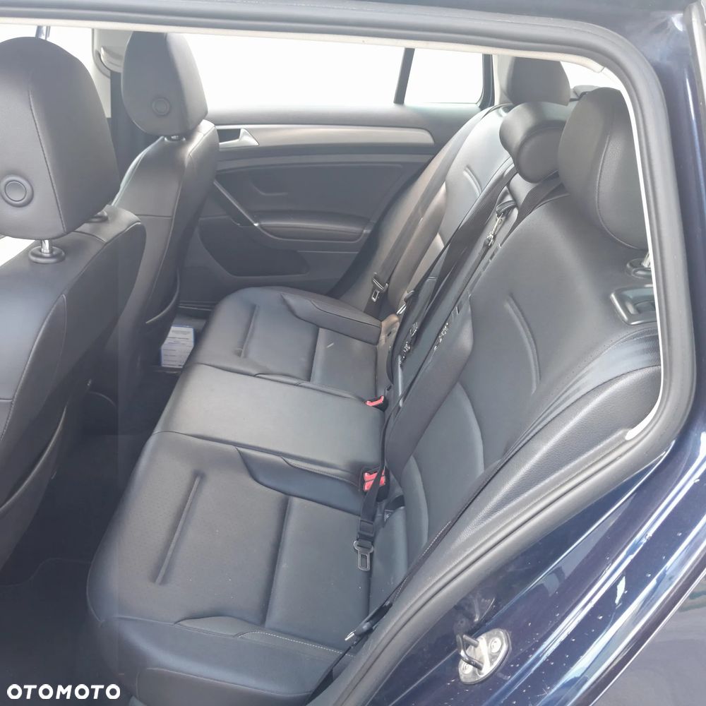 Volkswagen Golf - 9