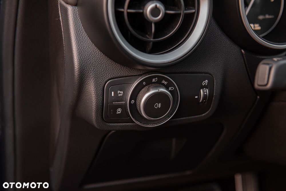 Alfa Romeo Stelvio 2.0 Turbo TI Q4 - 25