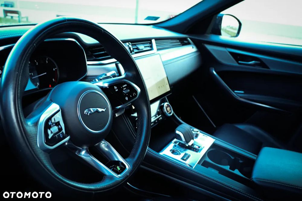 Jaguar F-Pace D200 AWD R-Dynamic S - 14