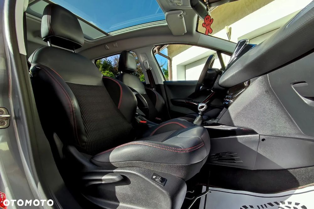 Peugeot 2008 PureTech 130 Stop&Start GT-Line Edition - 17