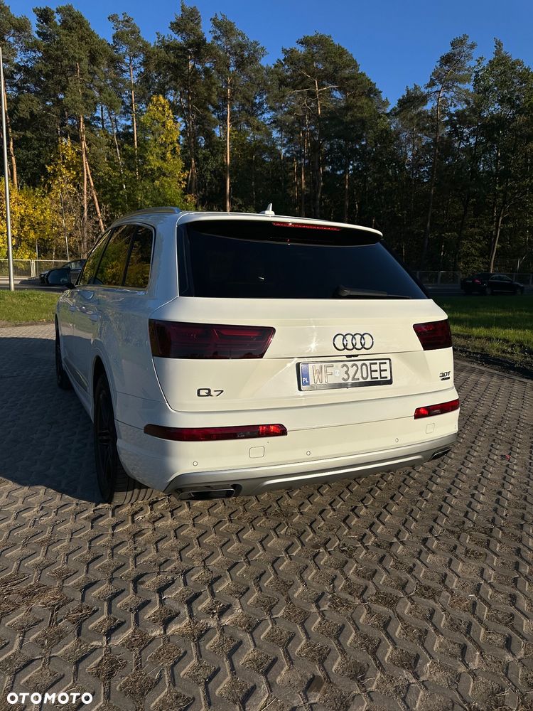Audi Q7 3.0 TFSI Quattro Tiptr - 4