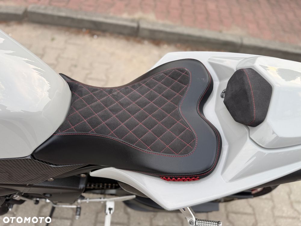 Yamaha R1 - 28