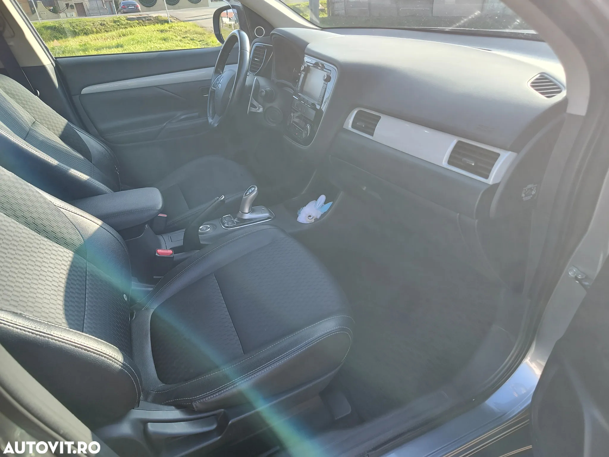 Mitsubishi Outlander 2.0 4WD Plug-In Hybrid - 6
