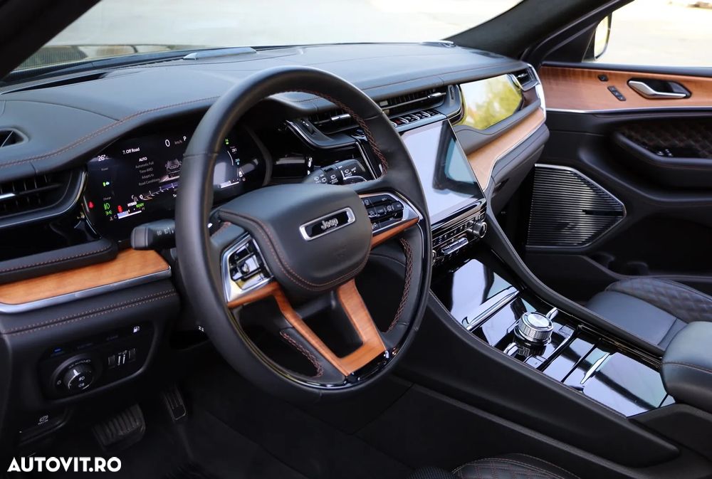 Jeep Grand Cherokee - 3