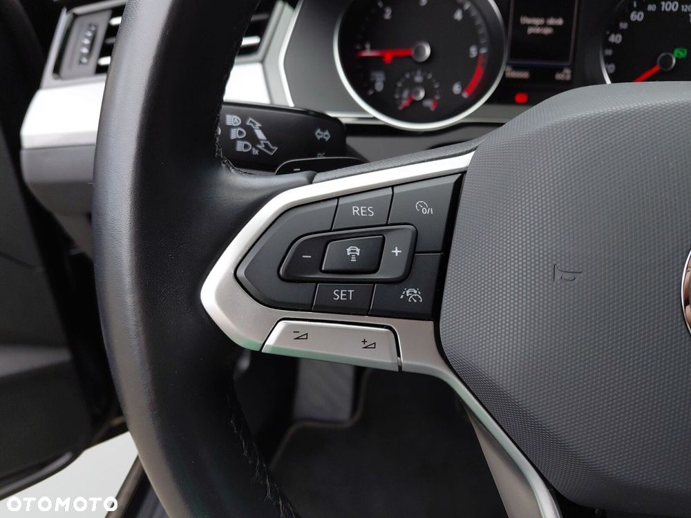 Volkswagen Passat Variant 2.0 TDI Business DSG - 20