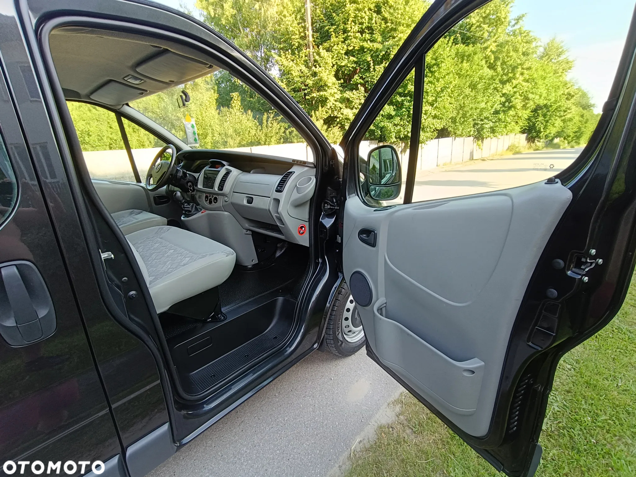 Opel Vivaro L2H1 2.9t - 28