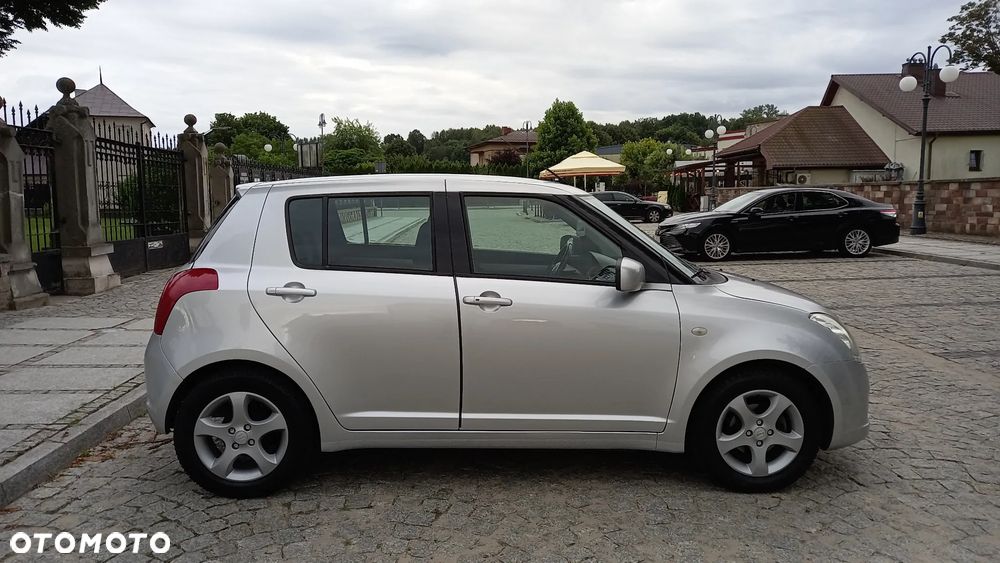 Suzuki Swift - 17