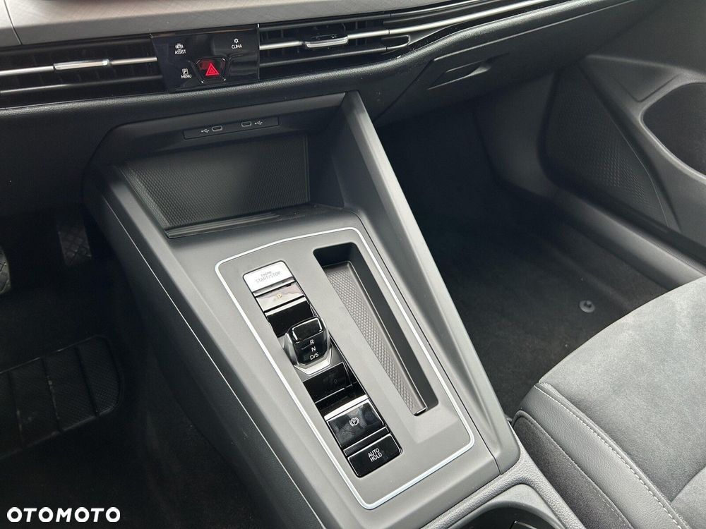 Volkswagen Golf Variant - 24