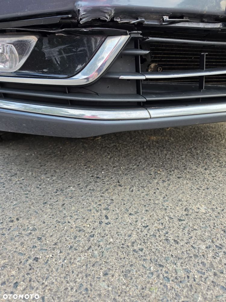 Volkswagen Passat - 4