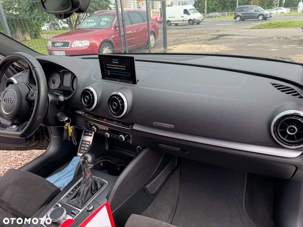 Audi RS3 Sportback S tronic - 17