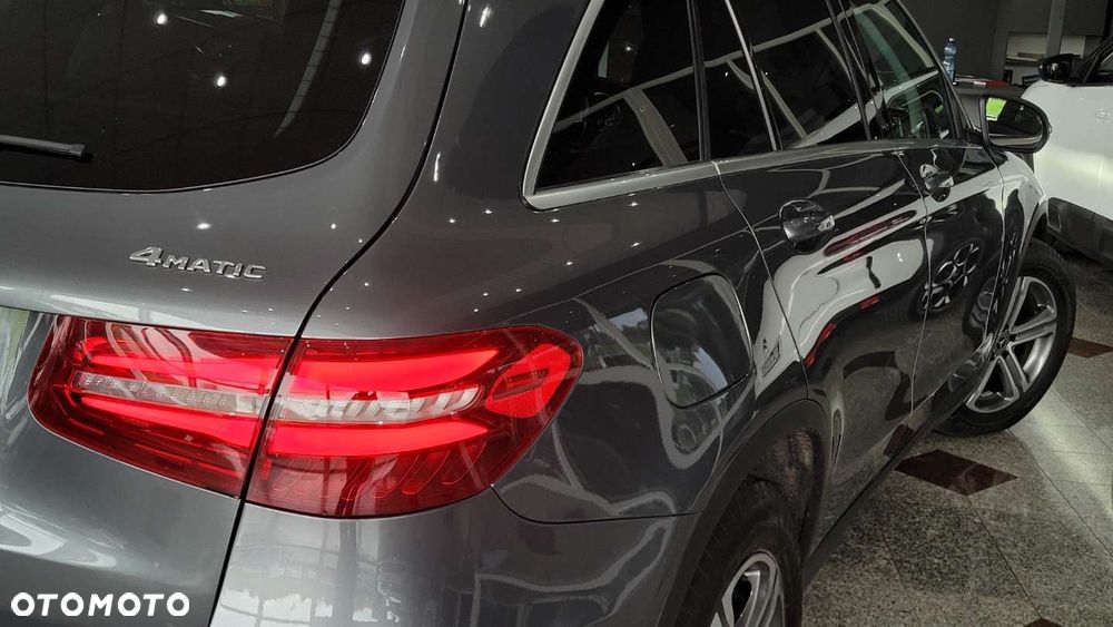 Mercedes-Benz GLC - 12