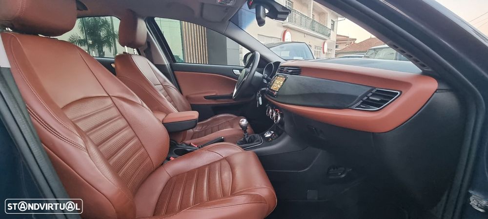 Alfa Romeo Giulietta 1.6 JTDm Sprint Speciale J18 - 22