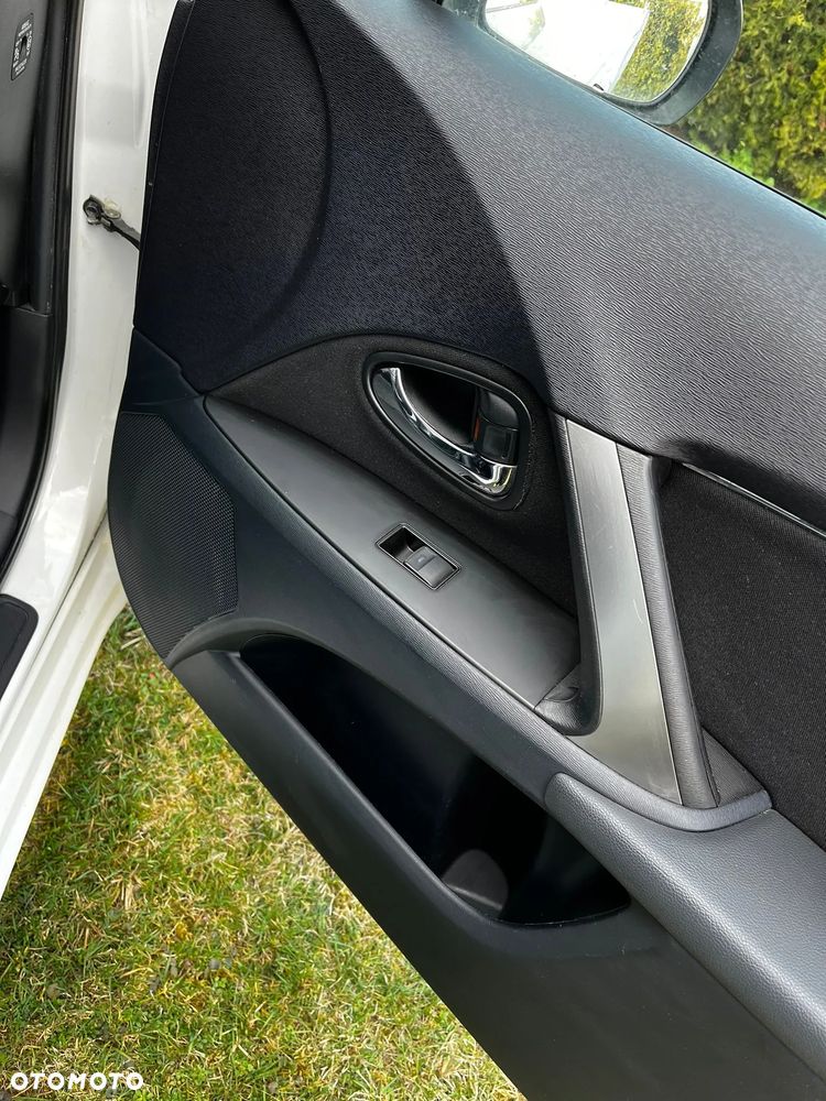 Toyota Avensis 2.0 D-4D Active - 16