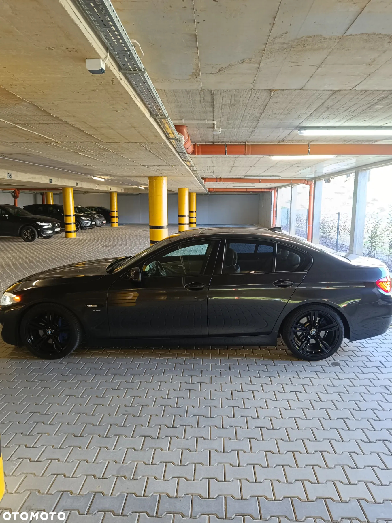 BMW Seria 5 528i xDrive - 24