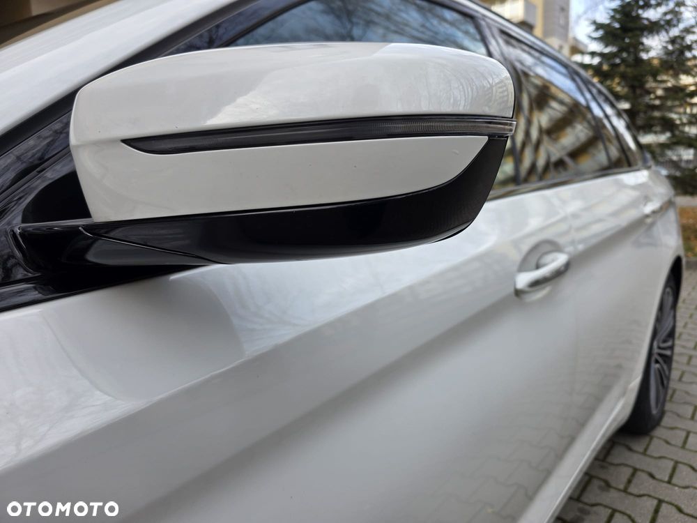 BMW Seria 5 520d Sport Line - 16