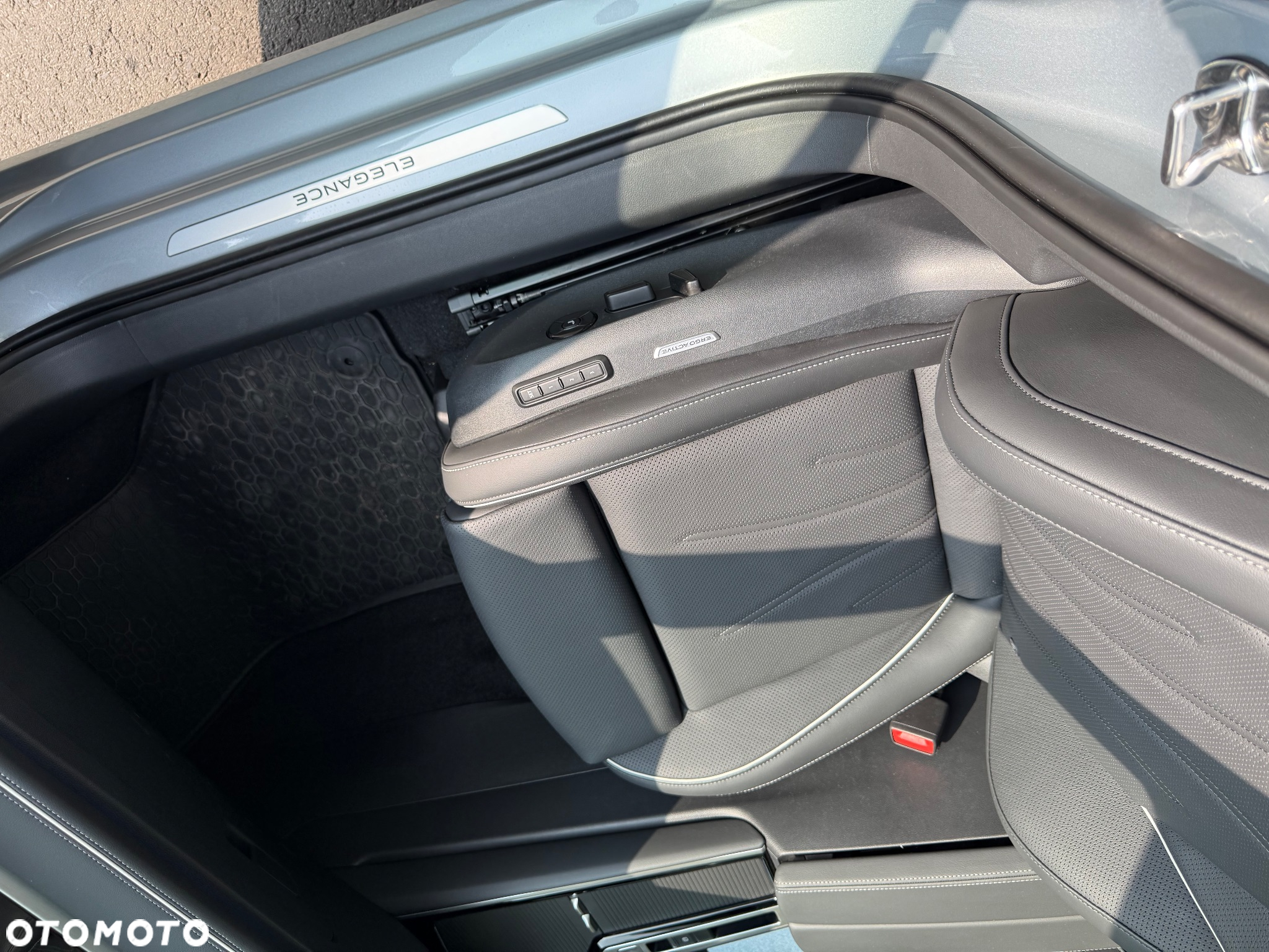 Volkswagen Passat 1.5 TSI EVO Elegance DSG - 24