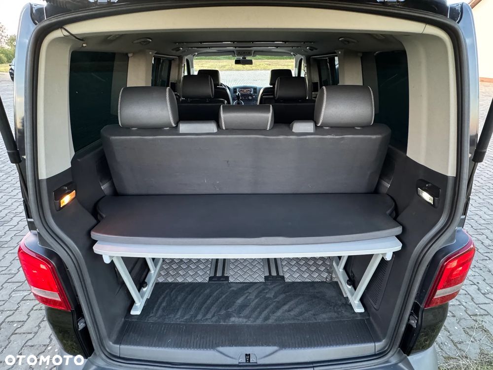 Volkswagen Multivan - 13