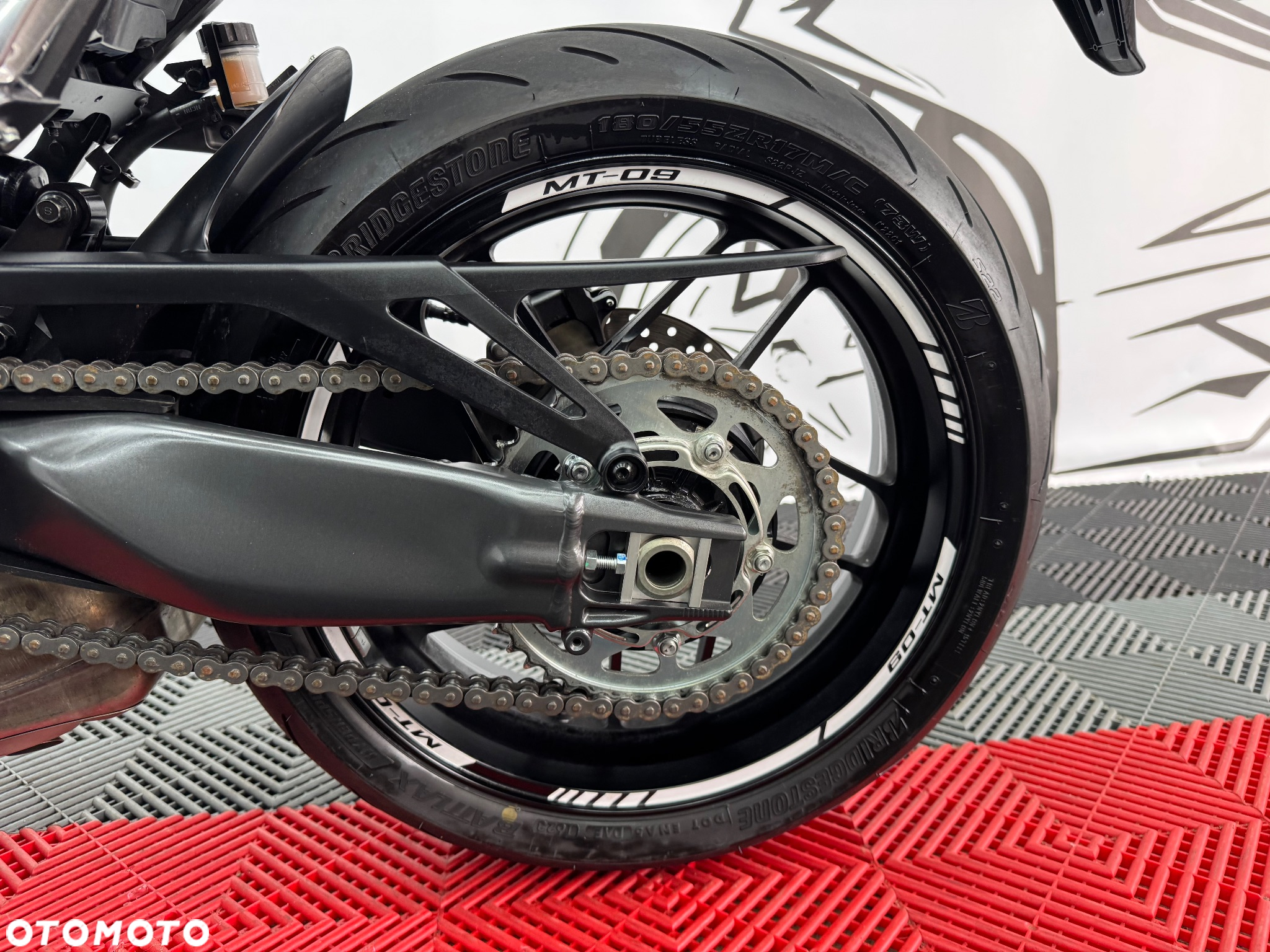 Yamaha MT - 16