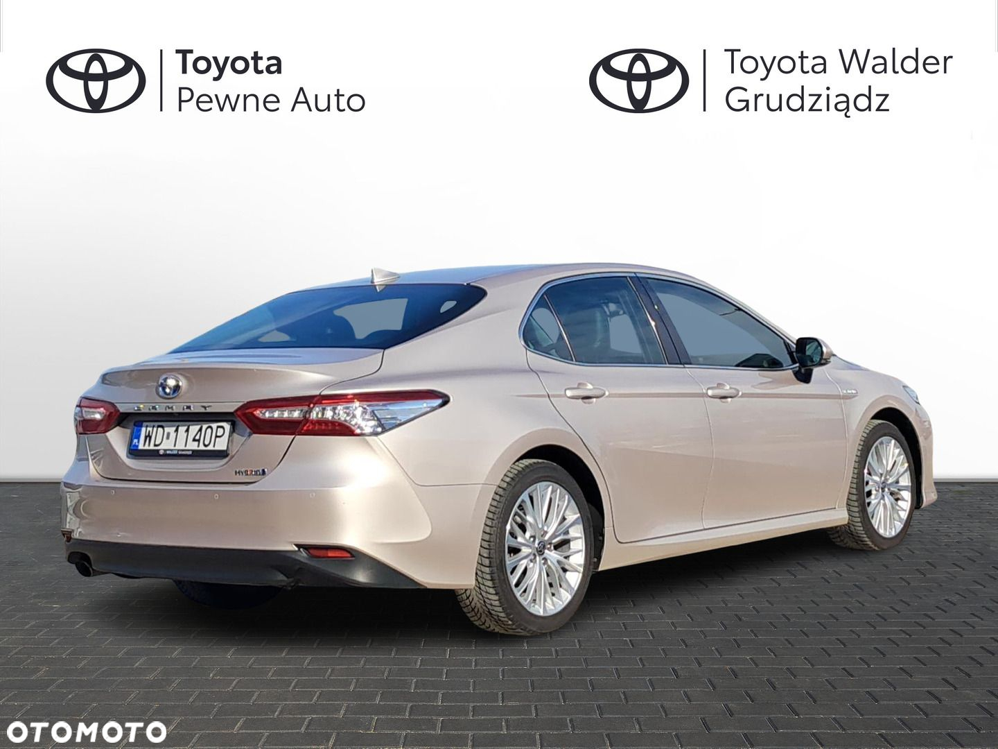 Toyota Camry - 5