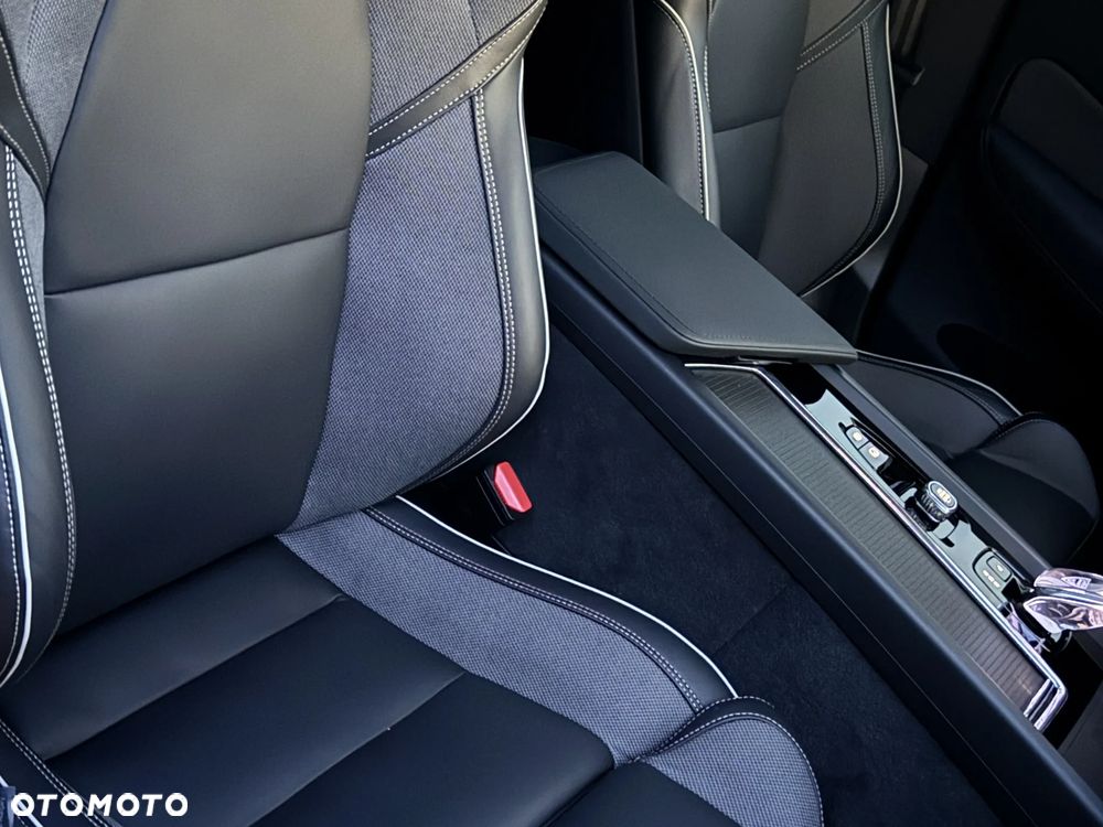 Volvo XC 60 B5 B AWD Geartronic RDesign - 27