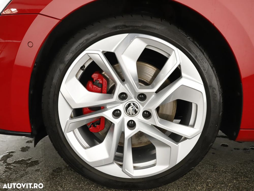 Skoda Octavia 2.0 245 TSI DSG RS - 27