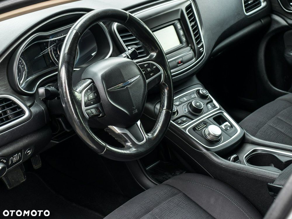 Chrysler 200 - 19