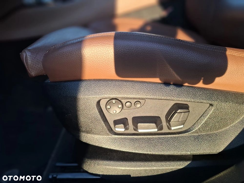 BMW Seria 5 535i - 12
