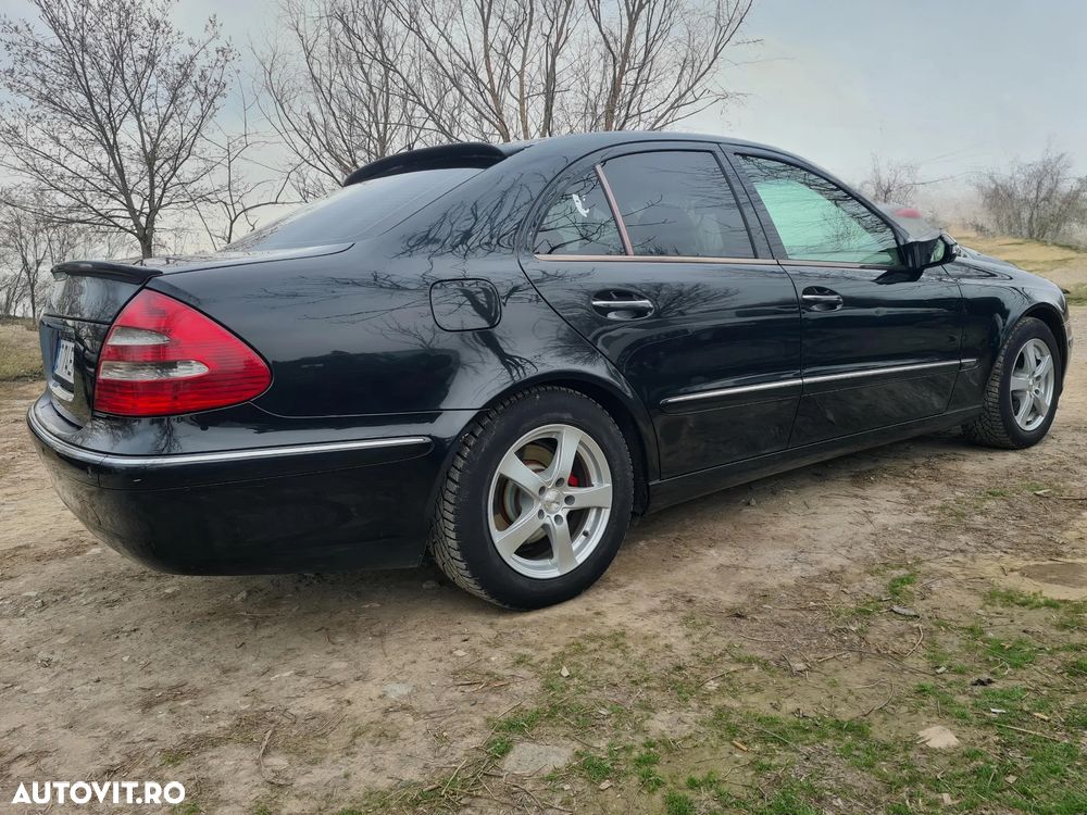 Mercedes-Benz E - 13