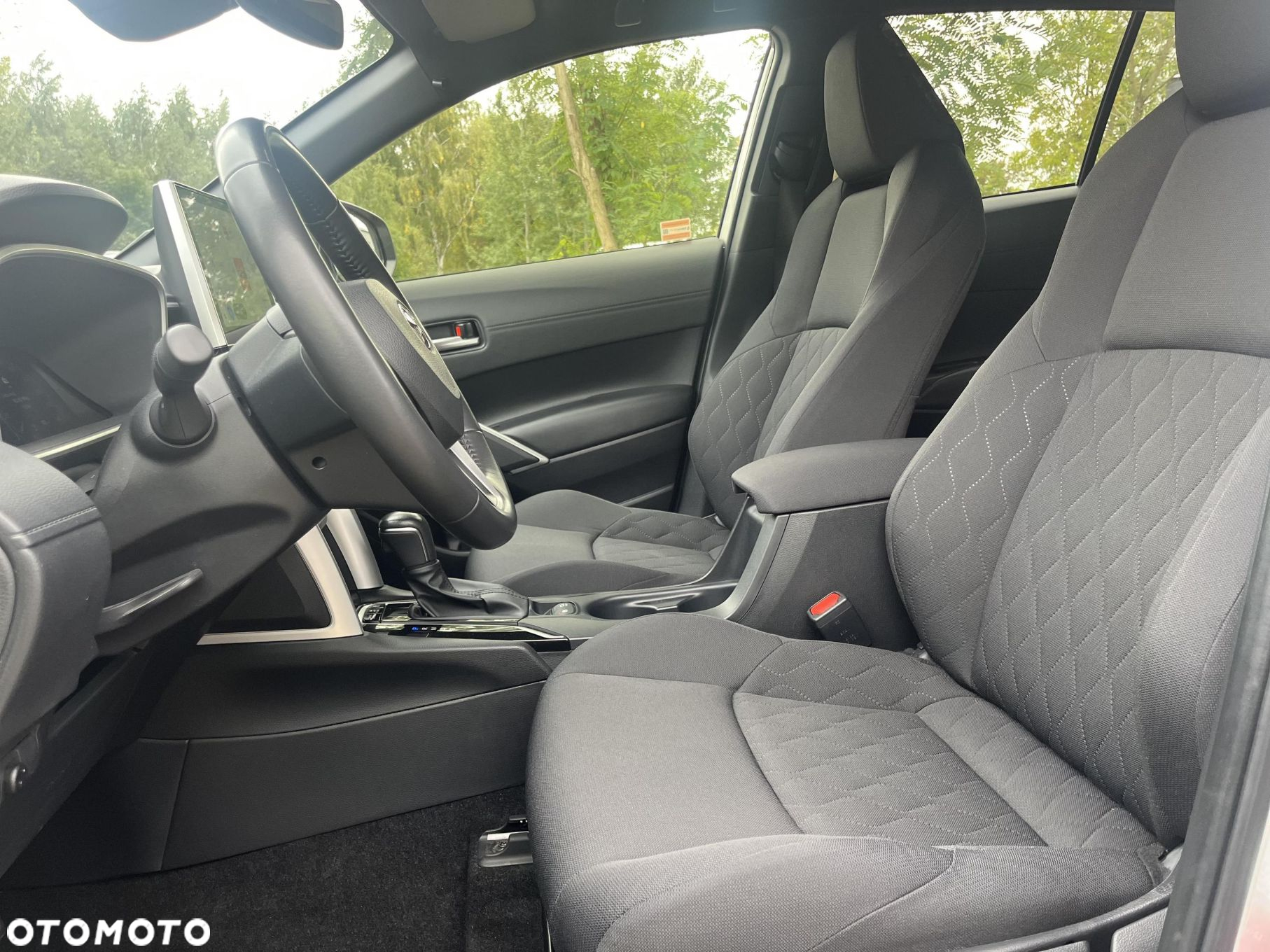 Toyota Corolla Cross - 18